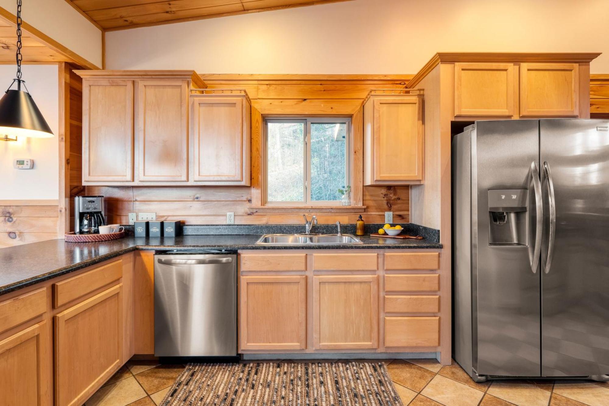 Chestnut By Avantstay Mountain Cabin W Treetop Views Hot Tub Game Room Gatlinburg Ngoại thất bức ảnh