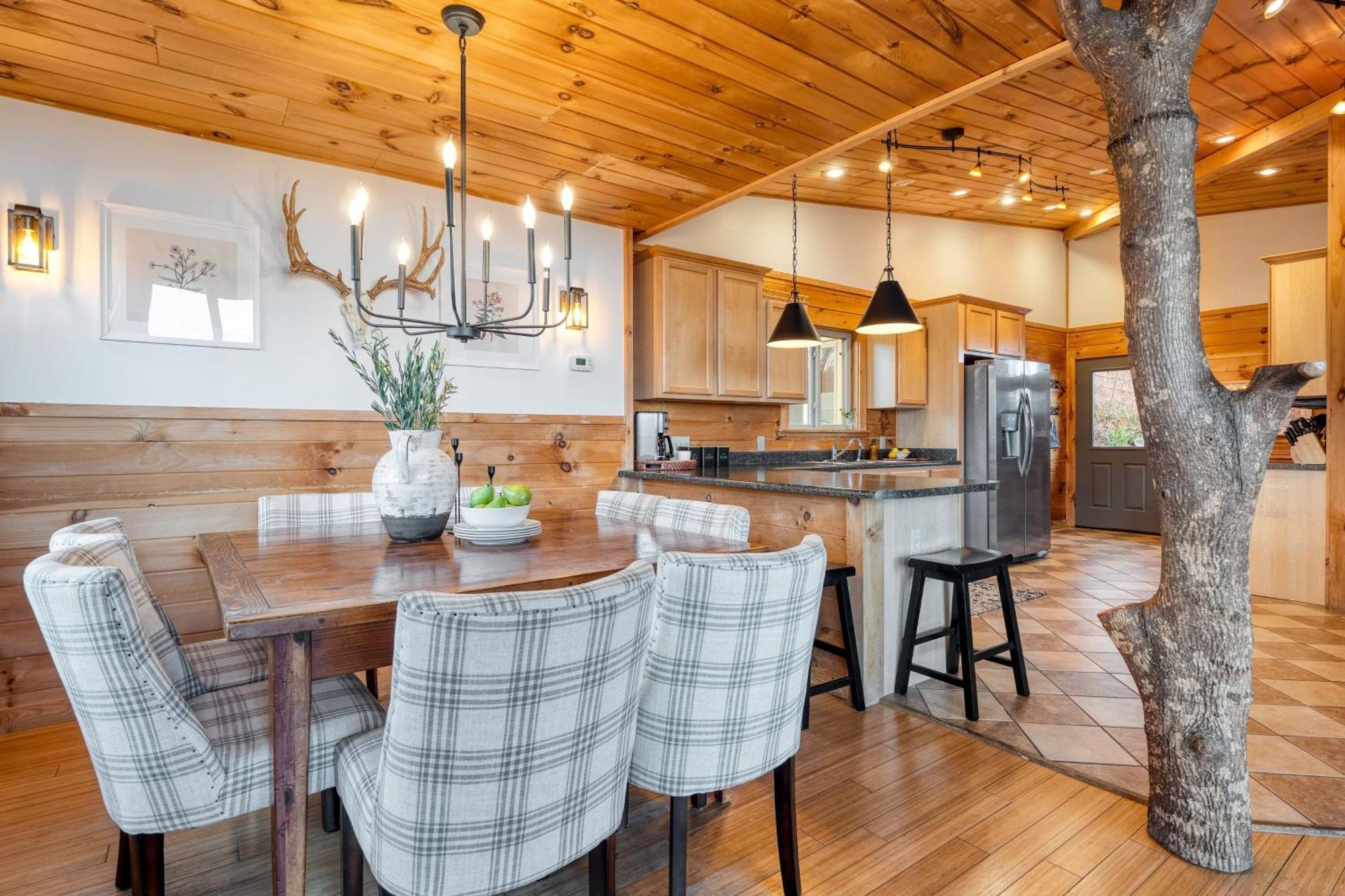 Chestnut By Avantstay Mountain Cabin W Treetop Views Hot Tub Game Room Gatlinburg Ngoại thất bức ảnh